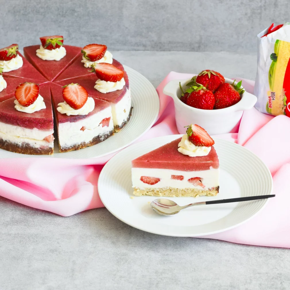 CHEESECAKE S JAHODAMI CHEESECAKE S JAHODAMI